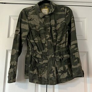 Women’s Old Navy Camo Military-Inspired Jacket Size Small